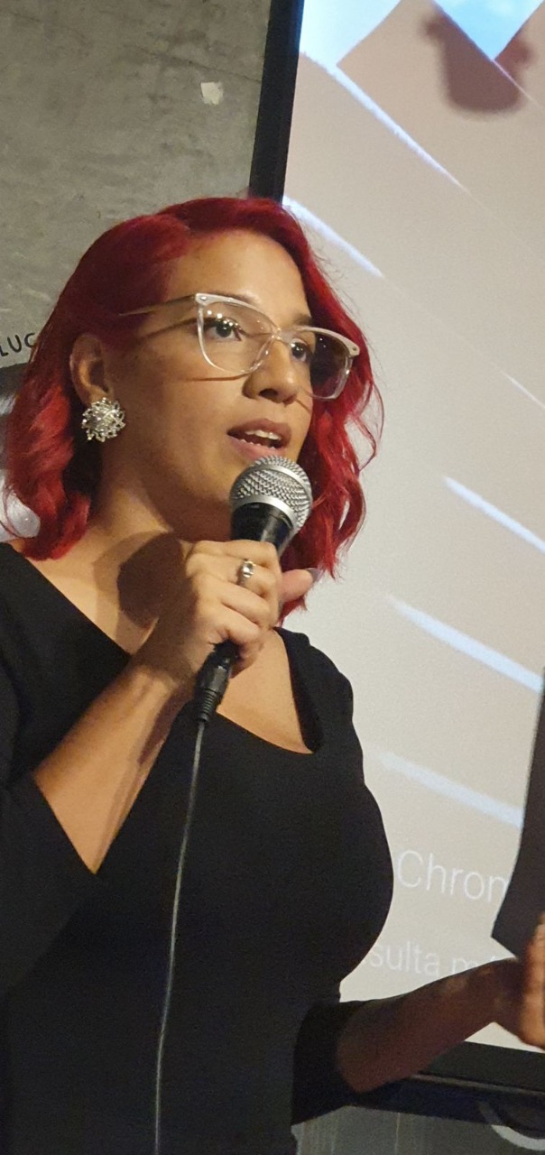 Escritora Panameña publica novela de ficción-superación