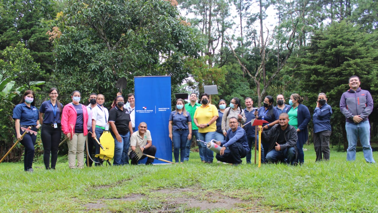 Chiriquí cuenta con 18 nuevos Bomberos Forestales