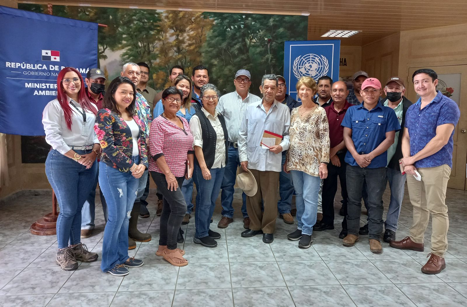 Capacitan a productores sobre el uso de agentes biológicos