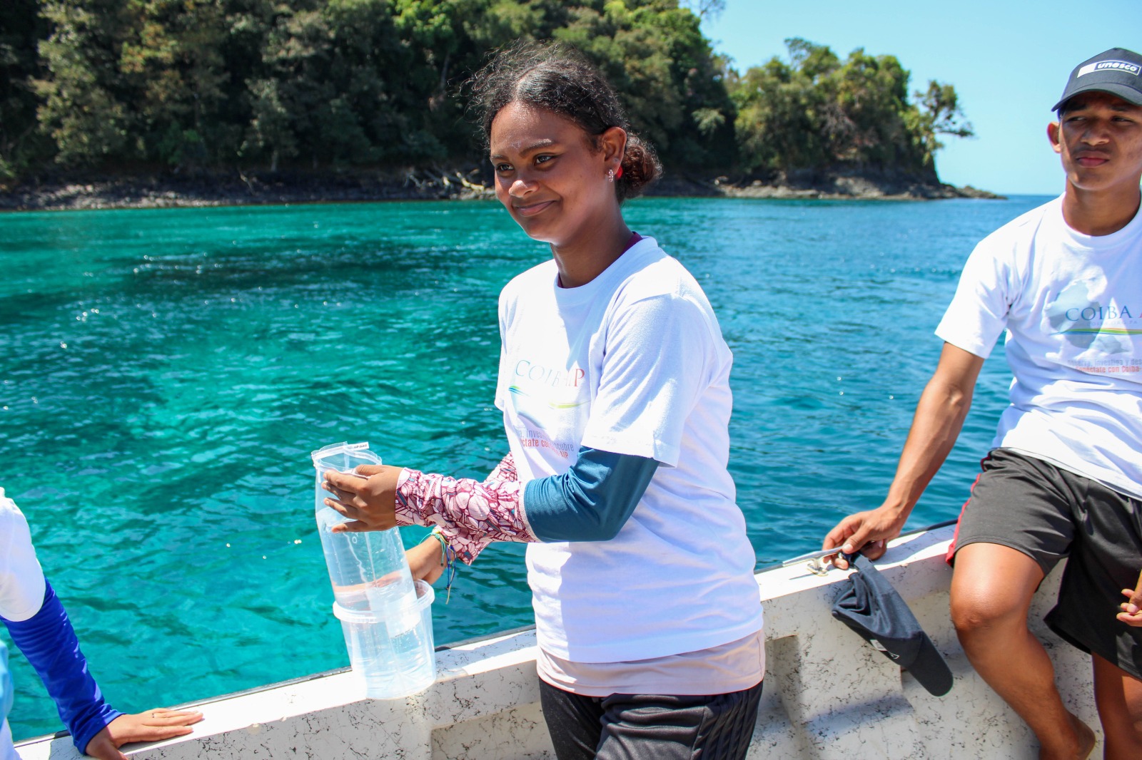 Niños trabajan con ADN Ambiental en el Parque Nacional Coiba