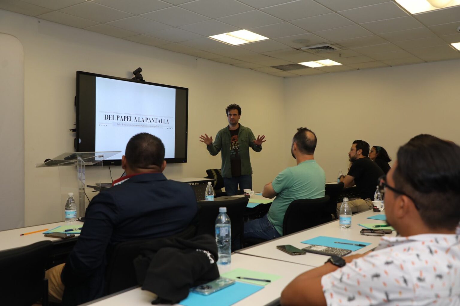 «Del papel a la pantalla», Panamá prepara a nuevos guionistas