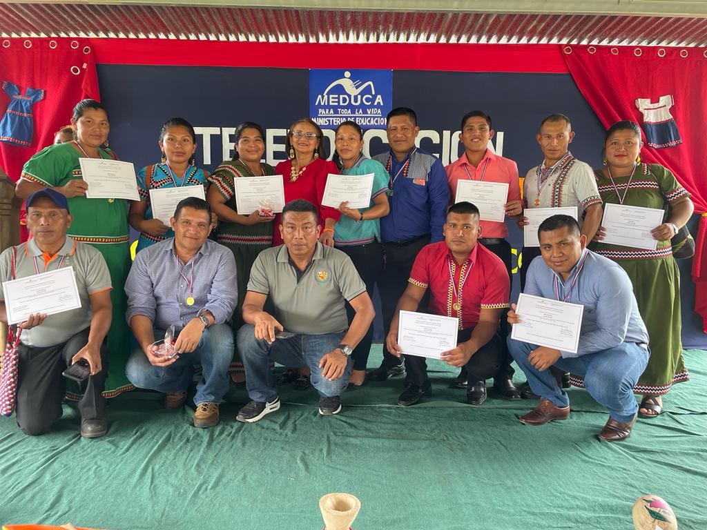 Más de 52 mil estudiantes atiende el programa de jóvenes y adultos 