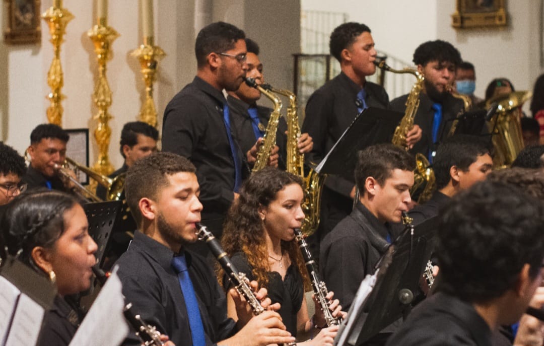 Red de Orquestas y Coros Juveniles cautiva al público con concierto en la Catedral Metropolitana