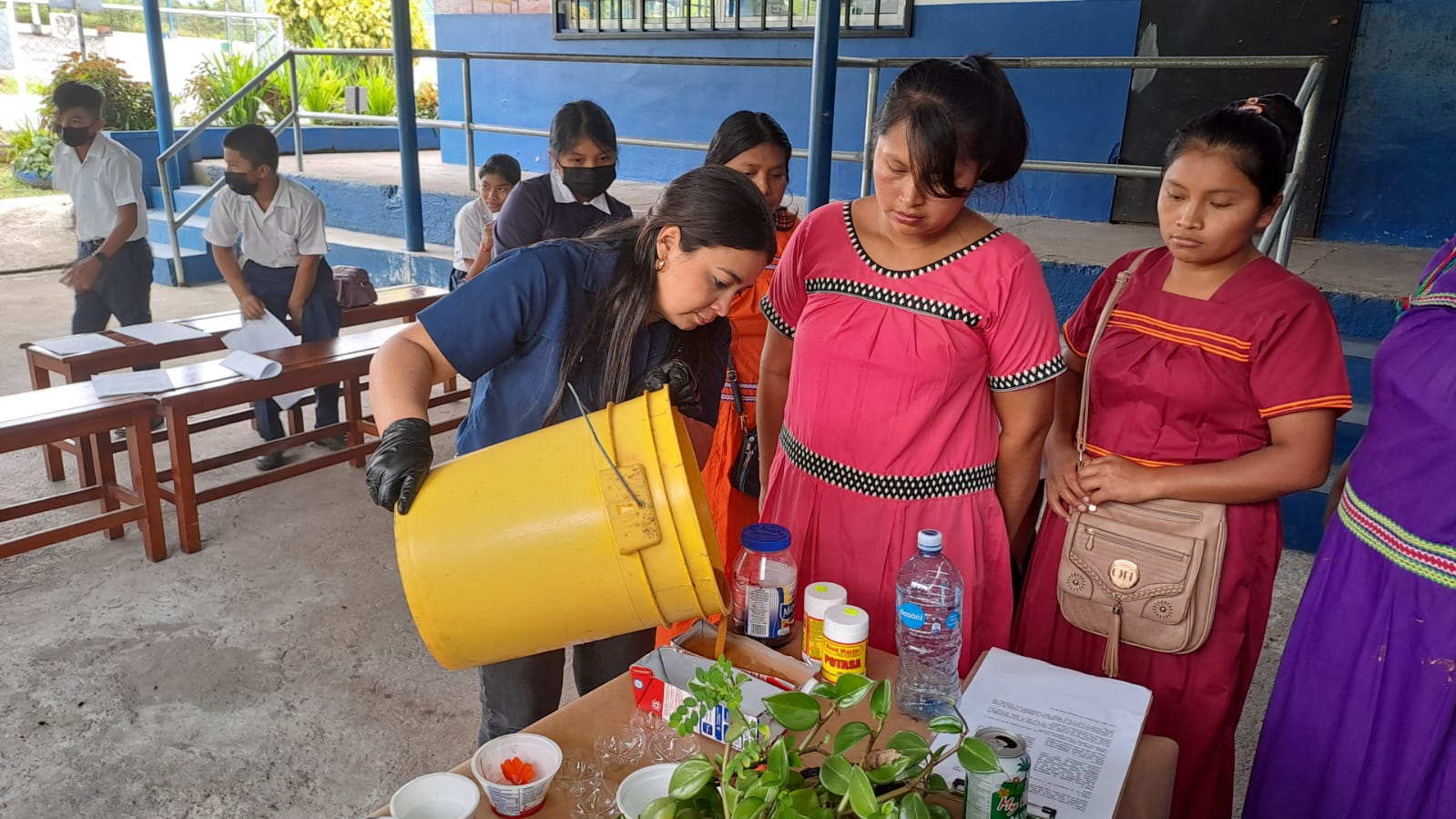 Elaboración de jabones artesanales en Tierras Altas, Chiriquí