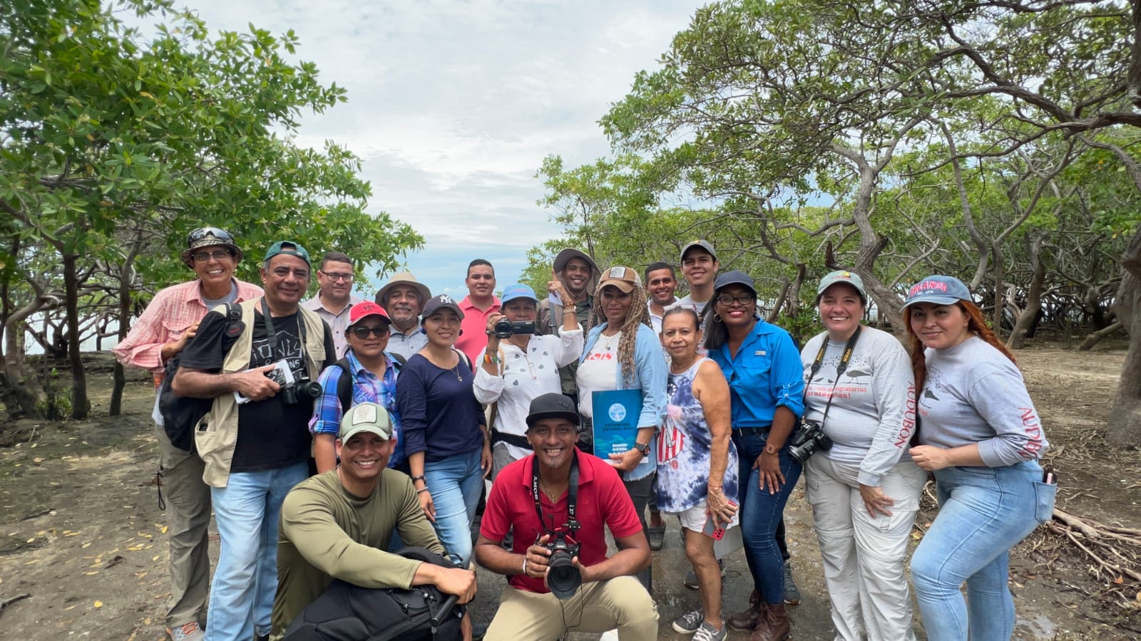 Capacitan a periodistas sobre la conservación de los manglares