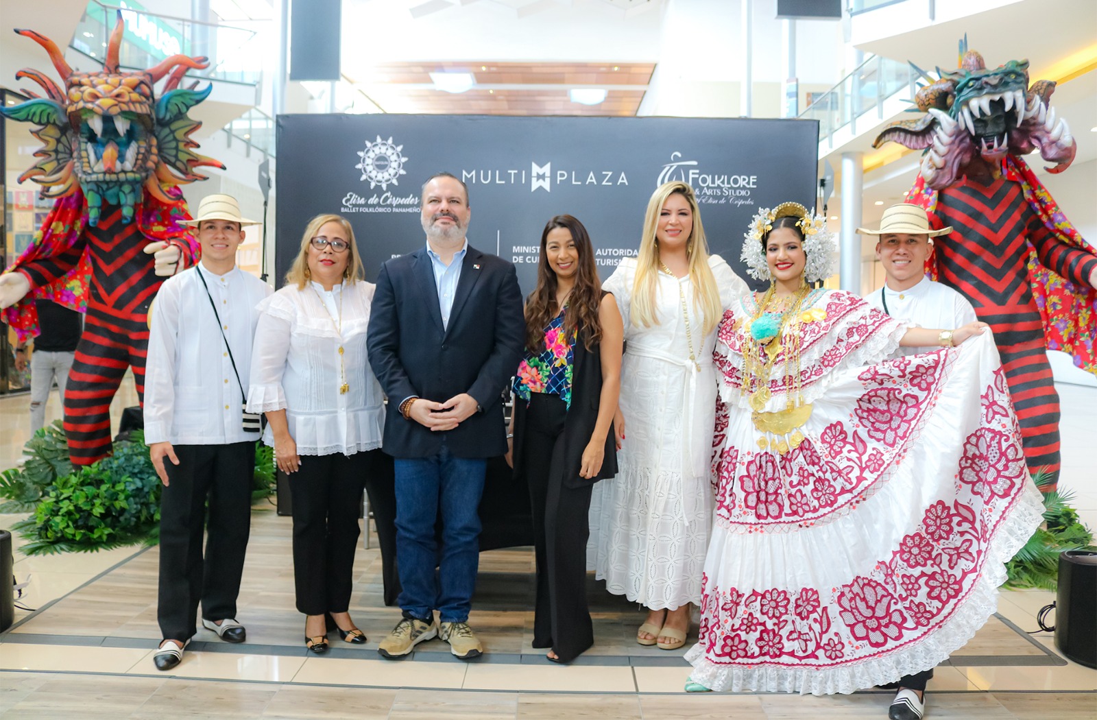 En homenaje al mes de la patria, Mall Multiplaza conmemora por segundo año, el Día del Folklore