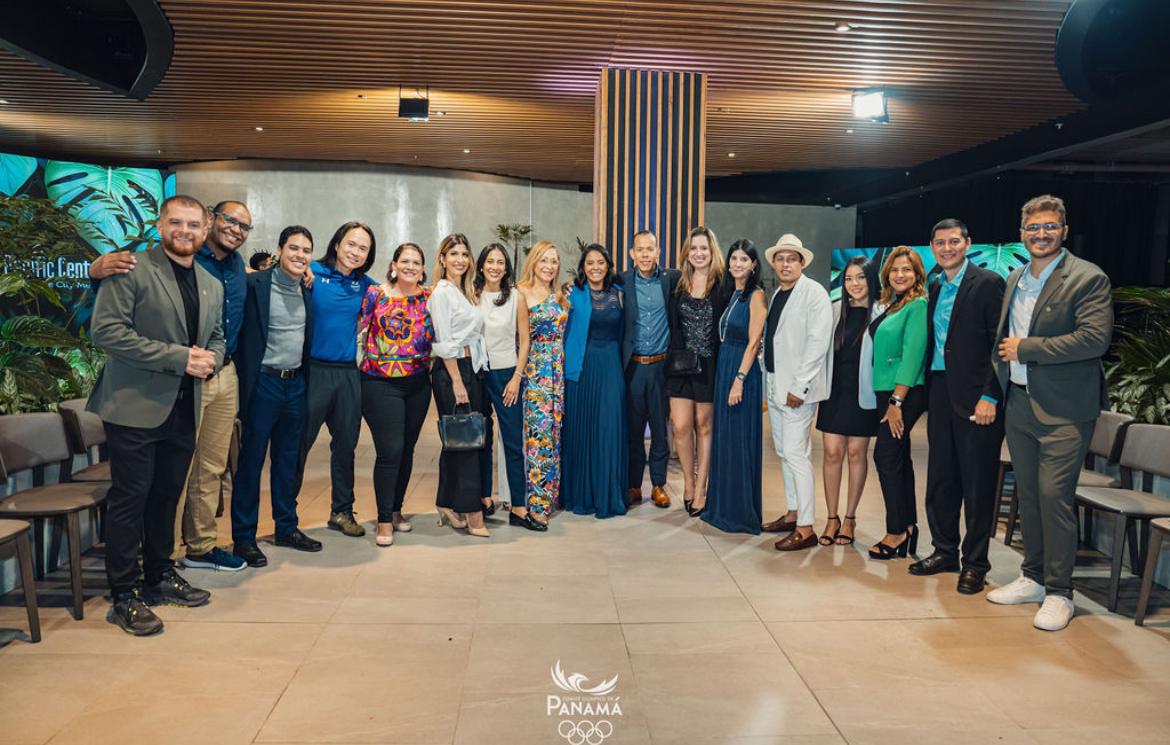 París 2024: una histórica presentación de la colección que vestirá Panamá en JJOO París 2024