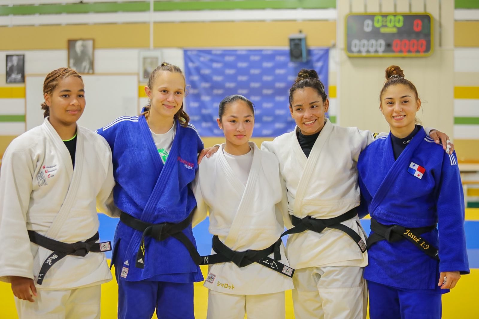 Los panameños se alistan en el Campamento de entrenamiento de Mulhouse, previo a París