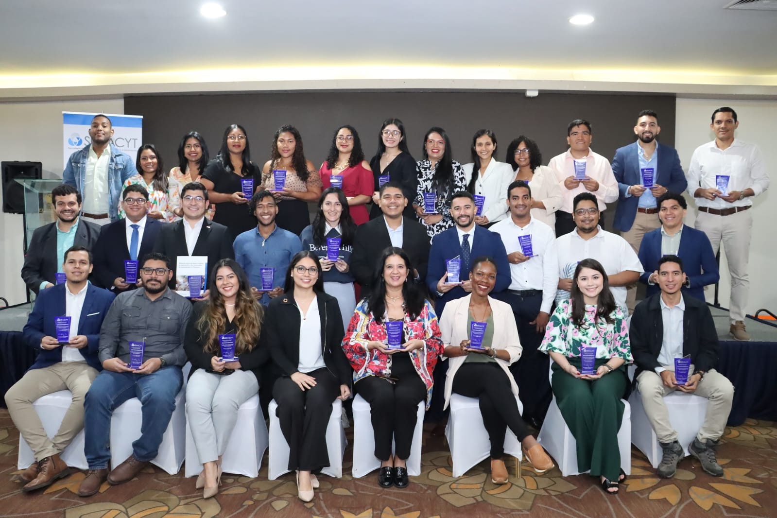 La Senacyt reconoce a  jovenes del Programa de Nuevos Investigadores