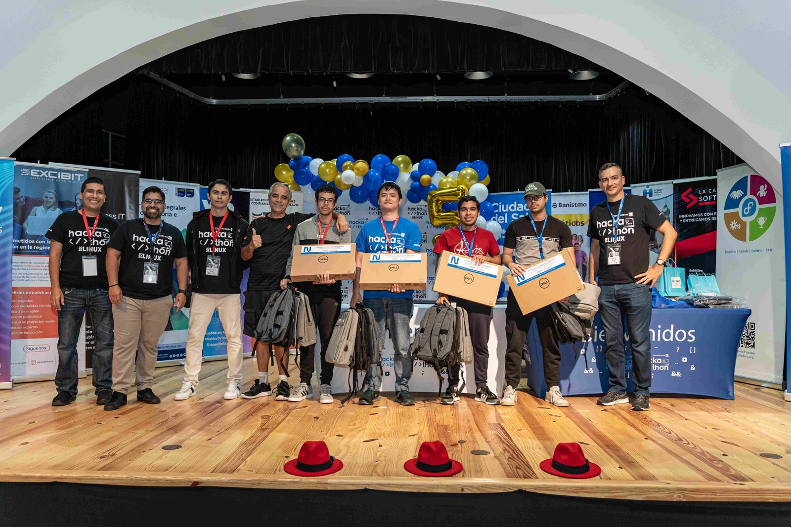 Hackathon Copa Airlines 2024 fomenta la educación en tecnologías innovadoras