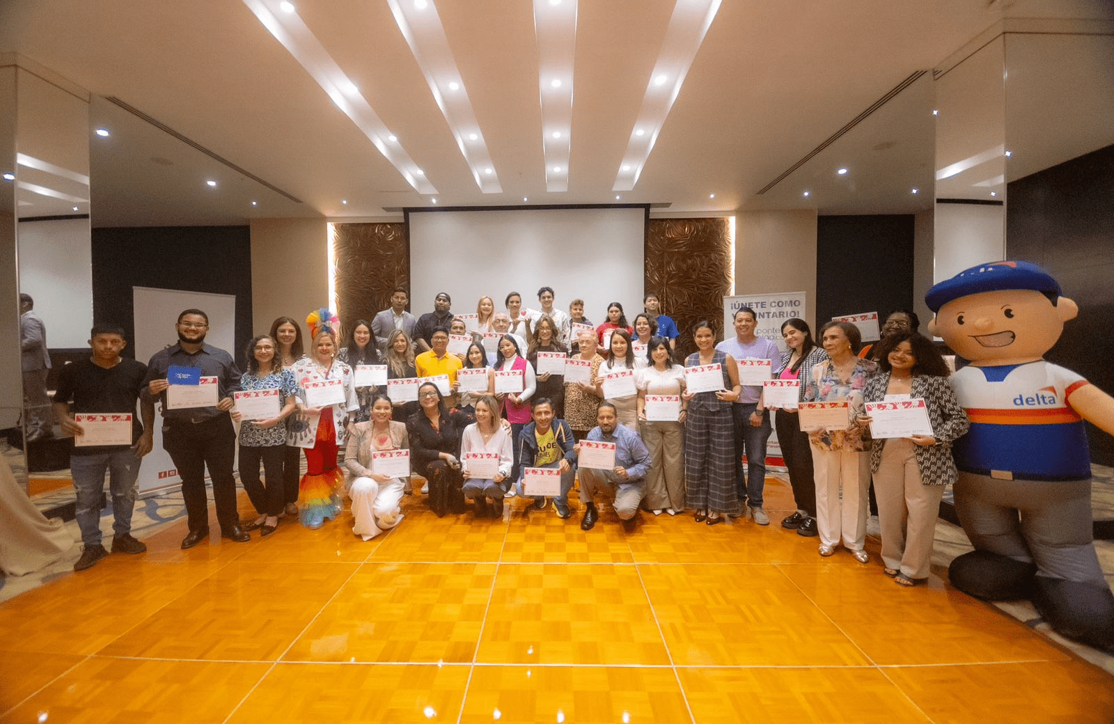 Día del Voluntario: Reconociendo el impacto transformador de quienes contribuyen a la comunidad