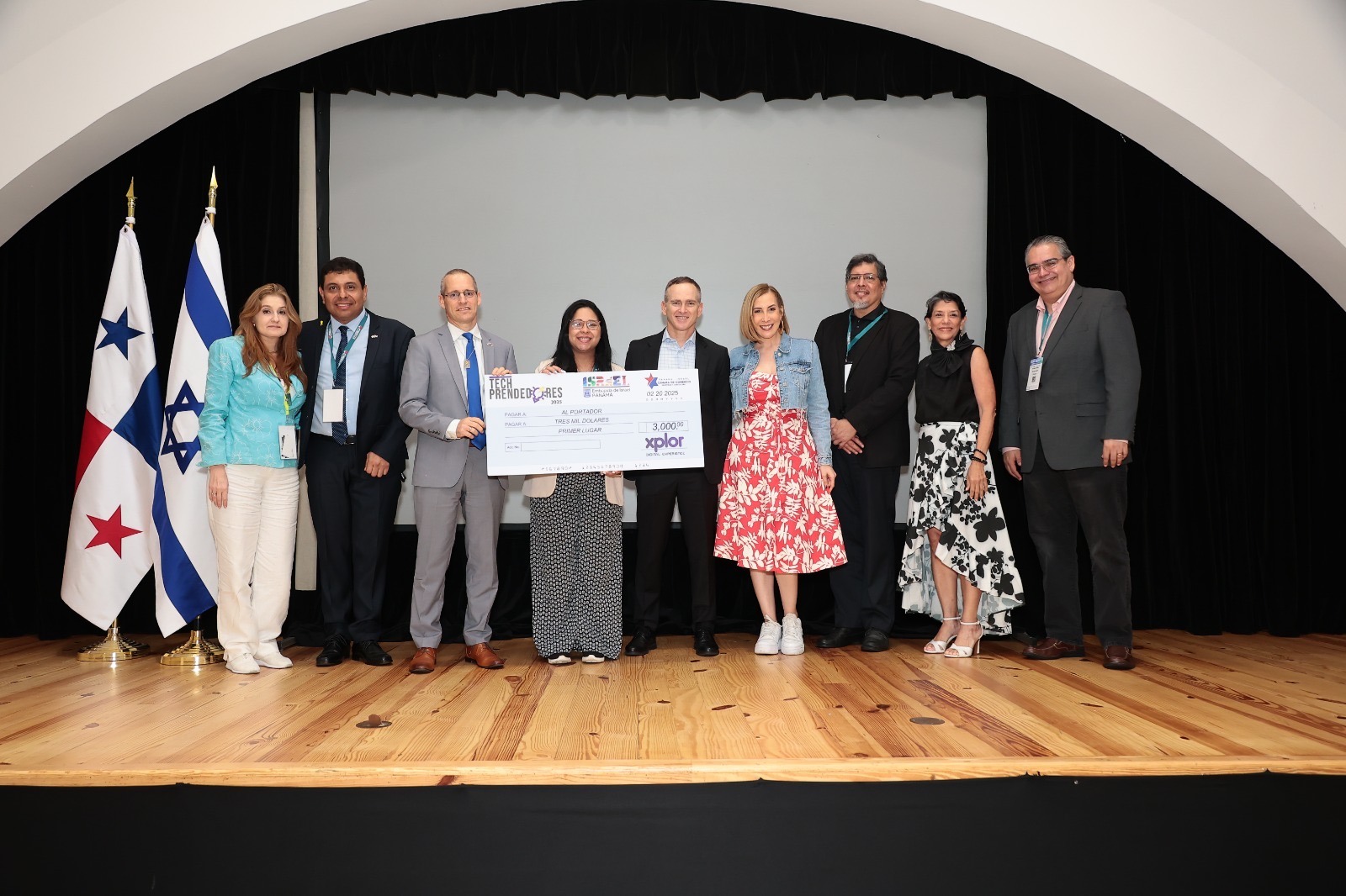 Emprendimiento Scholarshine gana Concurso