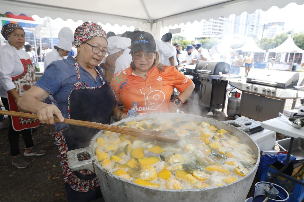 Inadeh celebra 19 Años