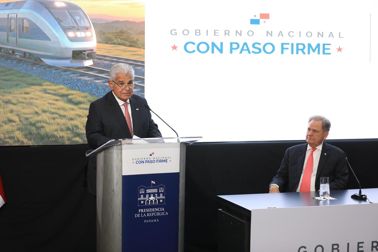 Presidente Mulino presenta ruta del ferrocarril y más