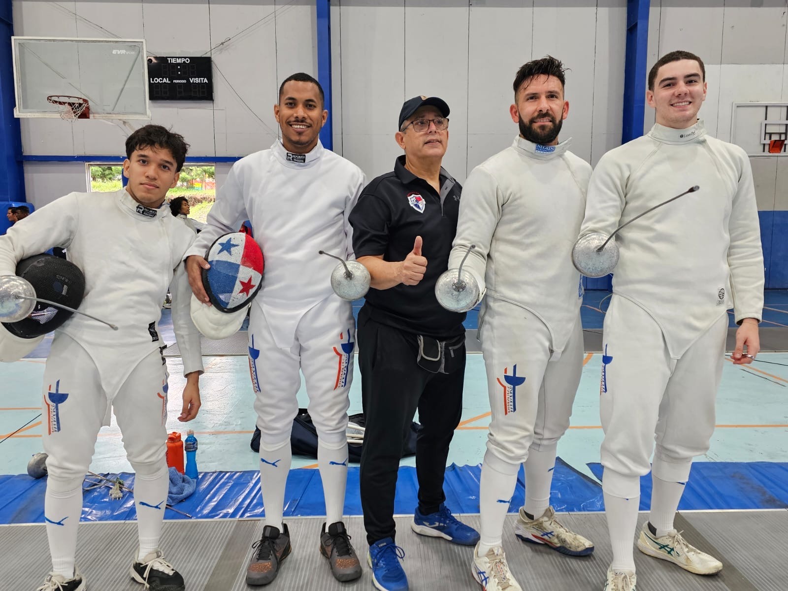 Panameño  gana medalla de plata