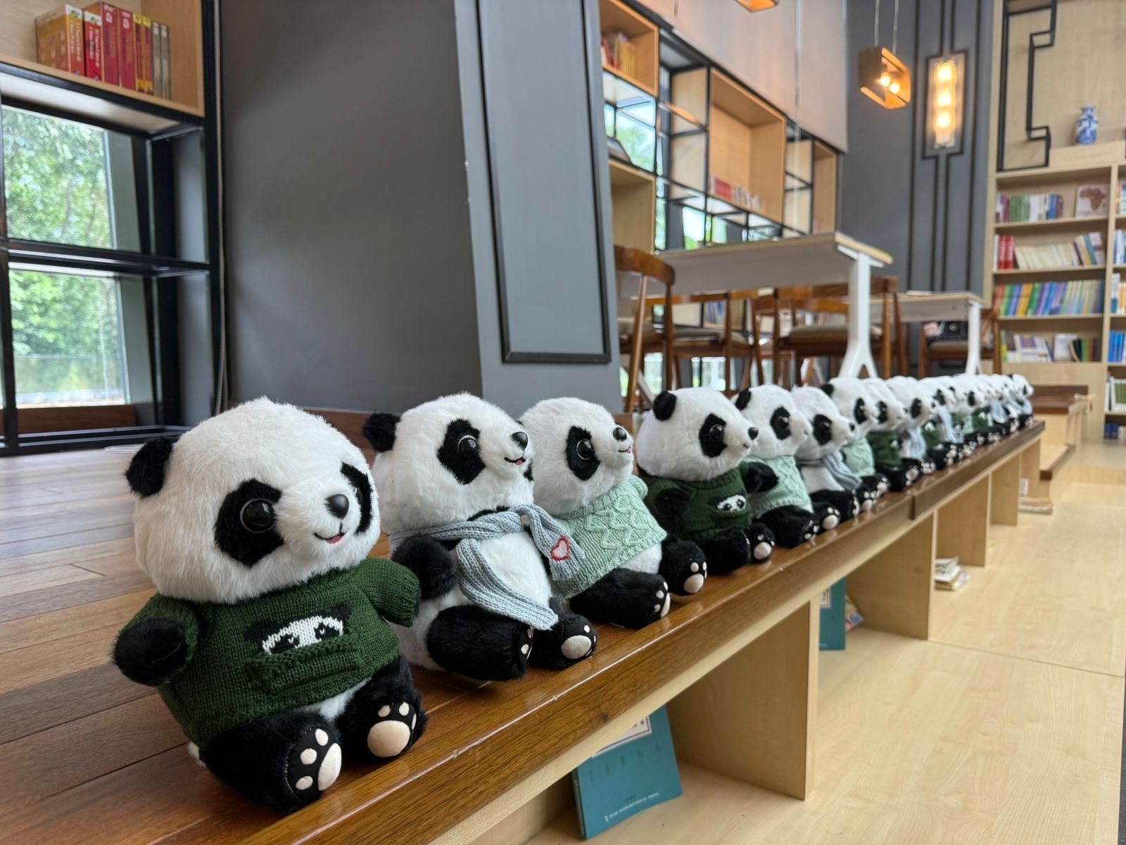Exposición de literatura infantil china llega al Parlamento en Panamá